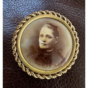 Antique Victorian Mourning Photo Pin lady